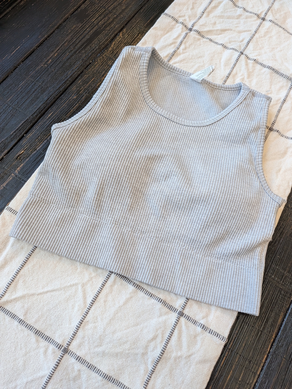 Yogalicious Light Gray Ribbed Cropped Tank • Sports Bra • Pads • Medium
